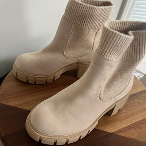 Torrid Sweater Gore Chelsea Boots. Tan. Size 7.5.